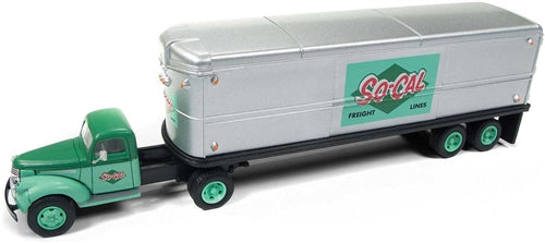 Classic Metal Works - Mini Metals 31178 HO 1941-1946 Chevrolet Semi Tractor AeroVan Trailer So-Cal Freight Lines 2-Tone Green Red Silver Assembled NIB