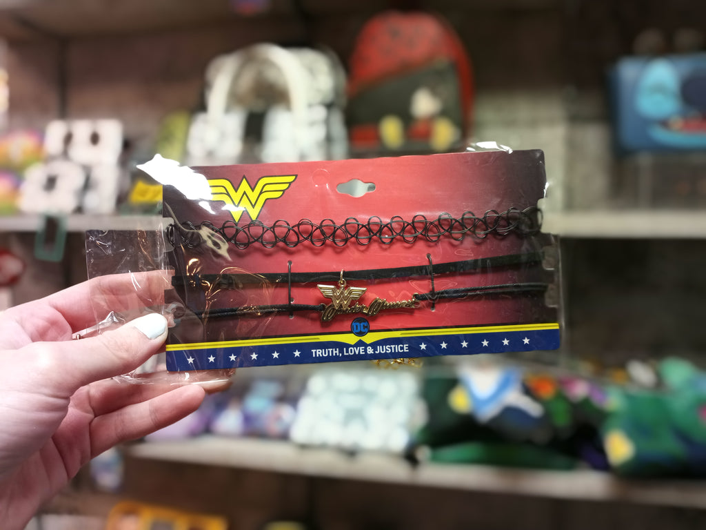 Wonder Woman Choker Set